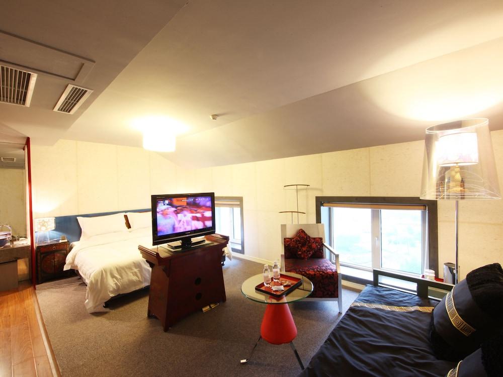 China Community Culture & Art Hotel Csingtao Kültér fotó