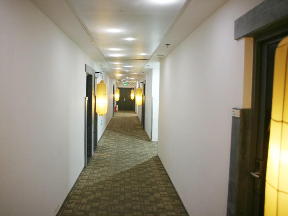 China Community Culture & Art Hotel Csingtao Kültér fotó