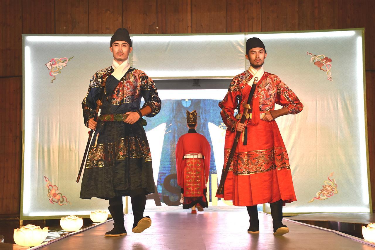 China Community Culture & Art Hotel Csingtao Kültér fotó
