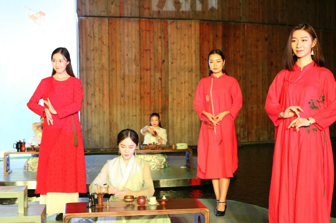 China Community Culture & Art Hotel Csingtao Kültér fotó
